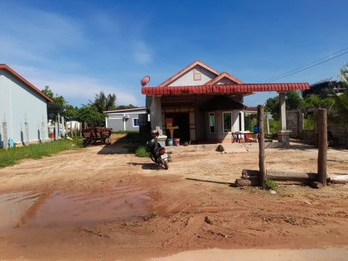 🏦House Available for Urgent Sale at a Special Price (Negotiable).