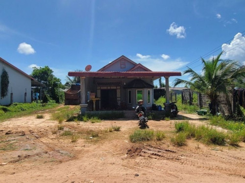 🏦House Available for Urgent Sale at a Special Price (Negotiable).