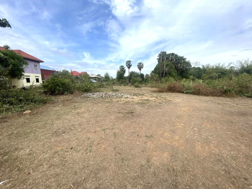 ๐ฆLand Available for Urgent Sale at a Special Price (Negotiable).