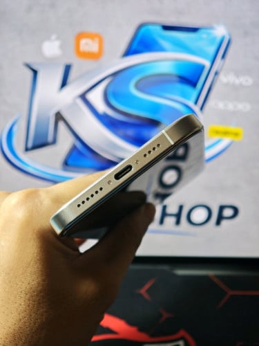 📱iPhone 15 Pro Max LL/A 💾Storage 512G🔋Battery Health 92%✅នៅស្អាត98.5%👉មានថែមឆ្នាំងសាក+ខេស