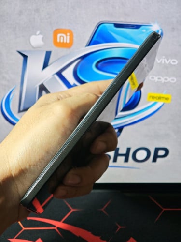 📱Redmi K60 Ultra / China  💾RAM24G+16G/ Storage1T=1024G✅នៅស្អាត98%👉មានថែមឆ្នាំងសាក+ខេសស្គ្រីន