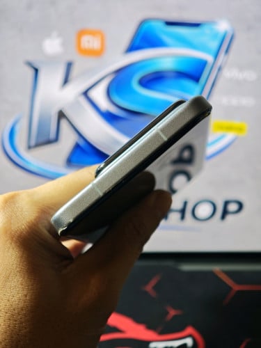📱Xiaomi 15 Pro / China  💾RAM12G+12G/ Storage256G✅នៅស្អាត98.5%👉មានថែមឆ្នាំងសាក+ខេសស្គ្រីន