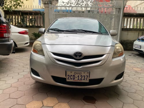 តូយូតា Yaris S 2007 ឆ្វេងស៊ីន ៤ ម៉ាស៊ីន