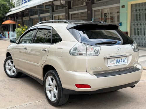 2004 - ទឹក​ថ្នាំ​ សុីនមួយជុំ​