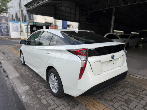 2016 Prius (opt4) កៅអី​ចុច​ wireless charge BSM ក្រដាស់ពន្ធ​