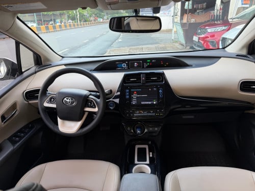 2016 Prius (opt4) កៅអី​ចុច​ wireless charge BSM ក្រដាស់ពន្ធ​