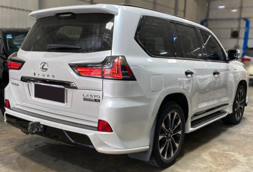 2021 Lexus 570 黑Kuro (1xxxx km公里)