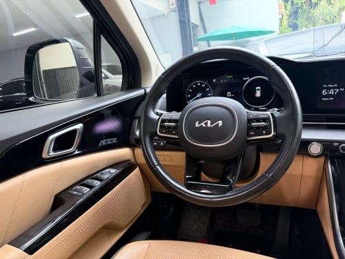 2022 KIA CARNIVAL 11កៅអី Full option