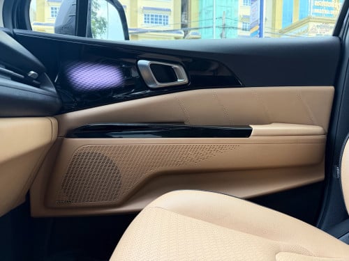 2022 KIA CARNIVAL 11កៅអី Full option