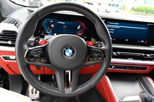 2023 BMW XM(ឡានកម្មង់)