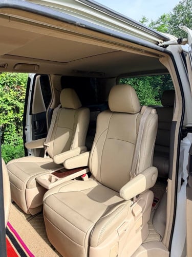 Alphard 04 ម៉ាសុីន6 ប៉ុង1 មានហ្គាសរួច ឡានស្អាត