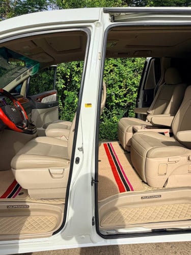 Alphard 04 ម៉ាសុីន6 ប៉ុង1 មានហ្គាសរួច ឡានស្អាត