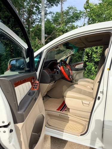 Alphard 04 ម៉ាសុីន6 ប៉ុង1 មានហ្គាសរួច ឡានស្អាត