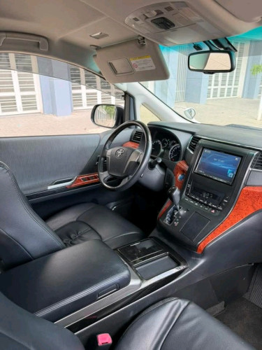 ALPHARD 2012