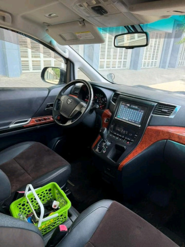 ALPHARD 2013