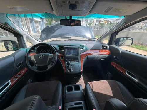 ALPHARD 2013