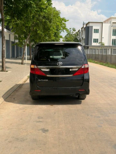 ALPHARD 2013