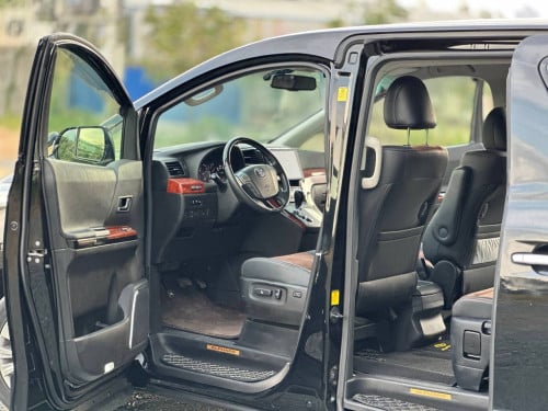 ALPHARD 2013 Auto 3 រៀបចំហេីយ​ តម្លៃពិសេស