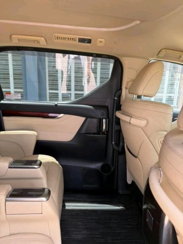 ALPHARD 2016