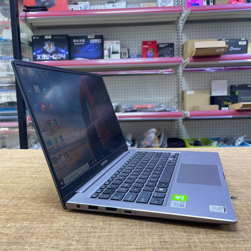 Asus Adolbook