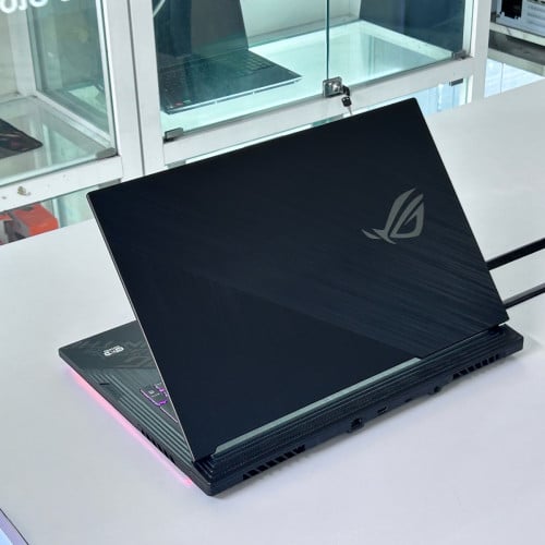 Asus ROG Strix