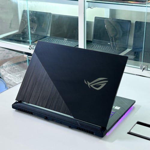 Asus ROG Strix