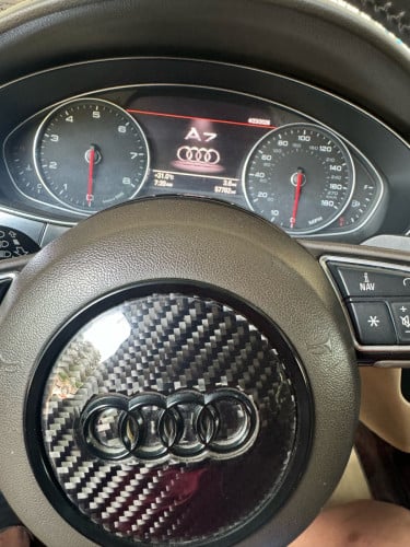 Audi A7 2014 ម្ចាស់ទិញក្រដាសពន្ធក្នុងឆ្នាំ2024(៤មុឺនជាង)ឡានមិនដែរមានប្រវត្តិជួលទេ តម្លៃ17500$ចរចារ