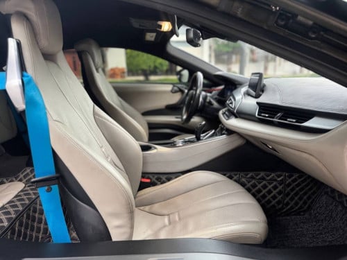 BM i8
