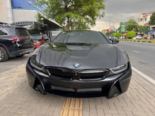 BM i8