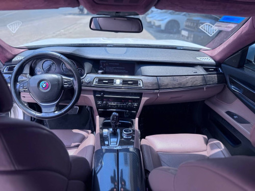 BMW 740 Li 012 up 2025