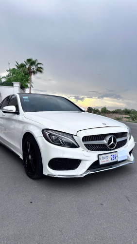 C300ធានាឡានស្អាត