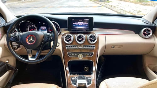 C300