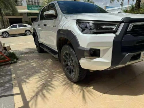 car for Rent / 租车 TOYOTA Hilux 2025