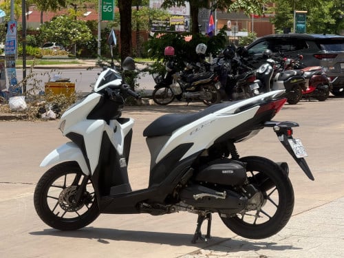 Click 019 តម្លៃ 1680$