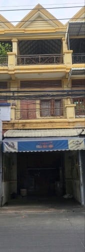 Code #F036🏠 ផ្ទះអាជីវកម្មលក់ បុរីពិភពថ្មី ចំការដូង• តម្លៃលក់ : $215,000 (ចរចារ)• ទំហំ : 4.2m x 16m