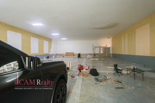 Commercial Warehouse For Rent in Boeng Trabaek