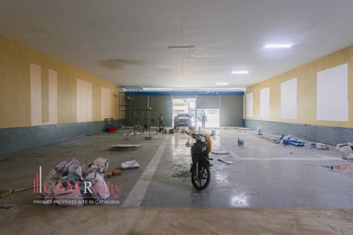 Commercial Warehouse For Rent in Boeng Trabaek
