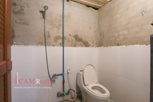 Commercial Warehouse For Rent in Boeng Trabaek
