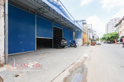 Commercial Warehouse For Rent in Boeng Trabaek