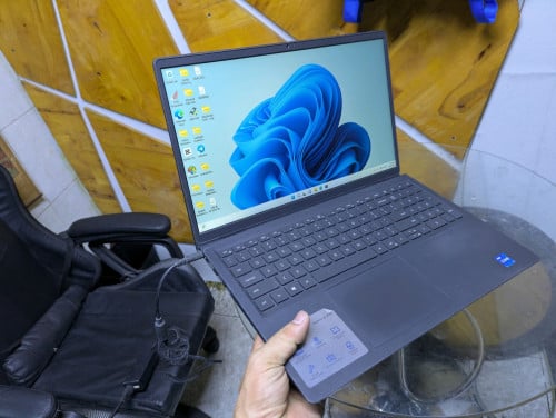 Dell 3511/i5-1135G7/ram16/SSD1T/15.6inch (touch)
