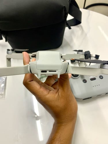 Drone dji mini 4K មួយទឹកនៅស្អាត99%គ្មានកន្លែងទាស់