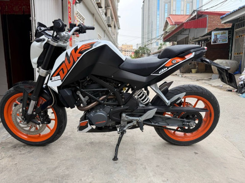 Duke 200