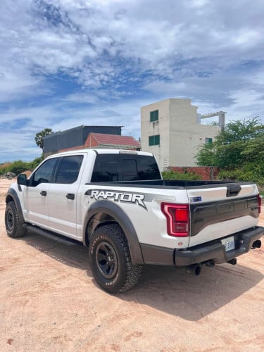 Ford F-150 Raptor 2017, ពិន្ទុ​94 , Full ទ្បានមូល​ អត់​បុក​ អត់បាញ់ថ្នាំ​ធានាម៉ាសុីន​