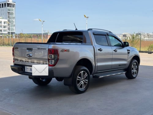 Ford Ranger Wildtrak2021 វេីតៗបងៗ