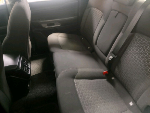 Ford ranger XLT 2023 $41,500$ ឡានខ្លាញ់គោ សំណំុដើមទាំងអស់ ធានាទិញចូលវិញ គិតតាមហាងឆេង