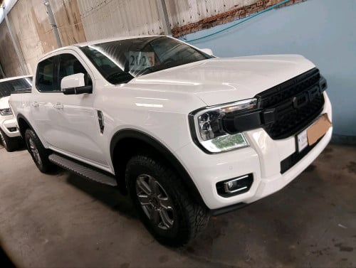 Ford ranger XLT 2023 $41,500$ ឡានខ្លាញ់គោ សំណំុដើមទាំងអស់ ធានាទិញចូលវិញ គិតតាមហាងឆេង