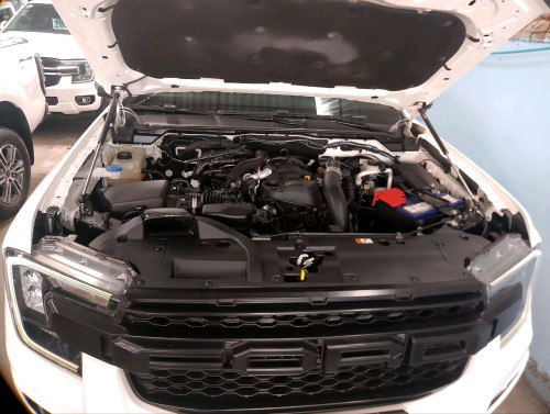 Ford ranger XLT 2023 $41,500$ ឡានខ្លាញ់គោ សំណំុដើមទាំងអស់ ធានាទិញចូលវិញ គិតតាមហាងឆេង