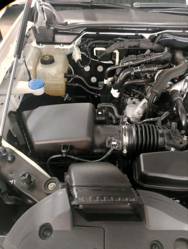 Ford ranger XLT 2023 $41,500$ ឡានខ្លាញ់គោ សំណំុដើមទាំងអស់ ធានាទិញចូលវិញ គិតតាមហាងឆេង