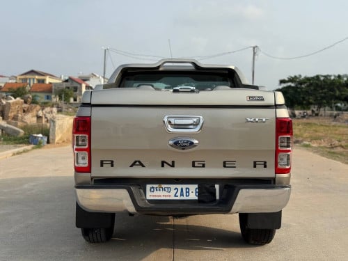 Ford ranger xlt2015 ទេីបកាត់បាន​តំលៃចចាបានទៀត
