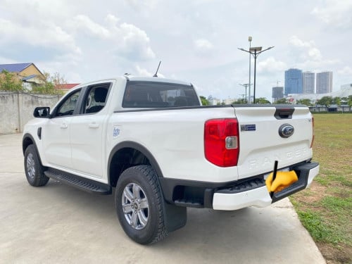 Ford ranger xlt2026 ទេីបកាត់បានប្រេីបាន7000គីឡូទេថ្មីខ្លាំង
